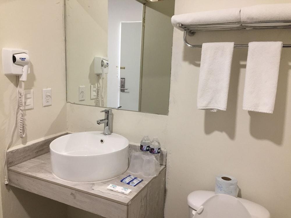 Capital Hotel モンクローバ エクステリア 写真